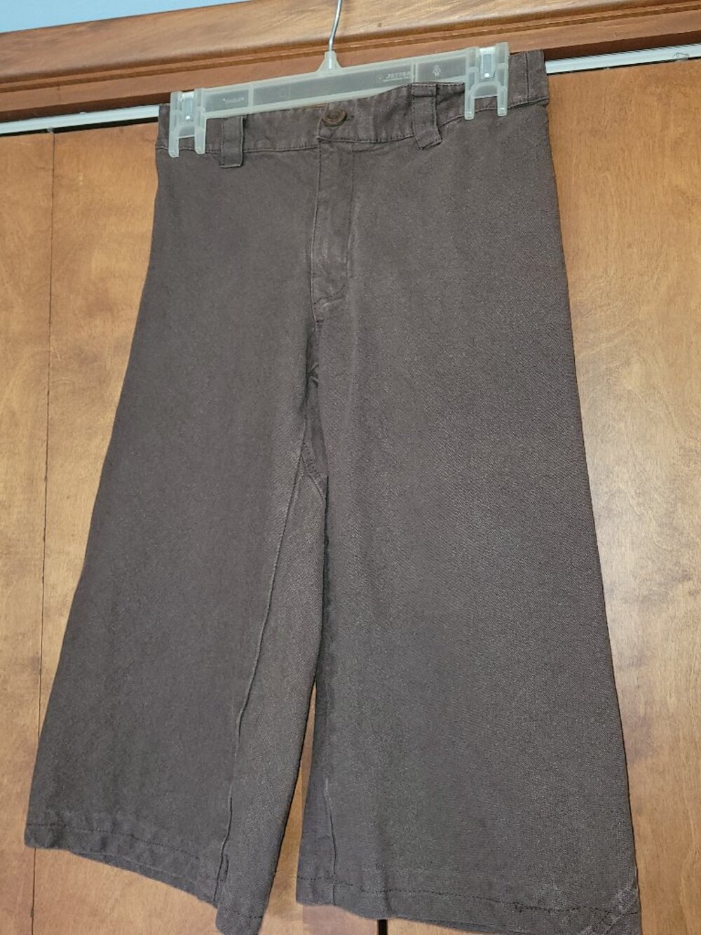 Sweetgrass 100% hemp brown capris, small